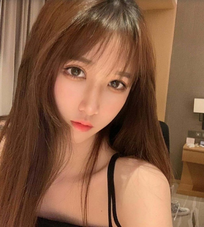 极品妹妹三点粉嫩